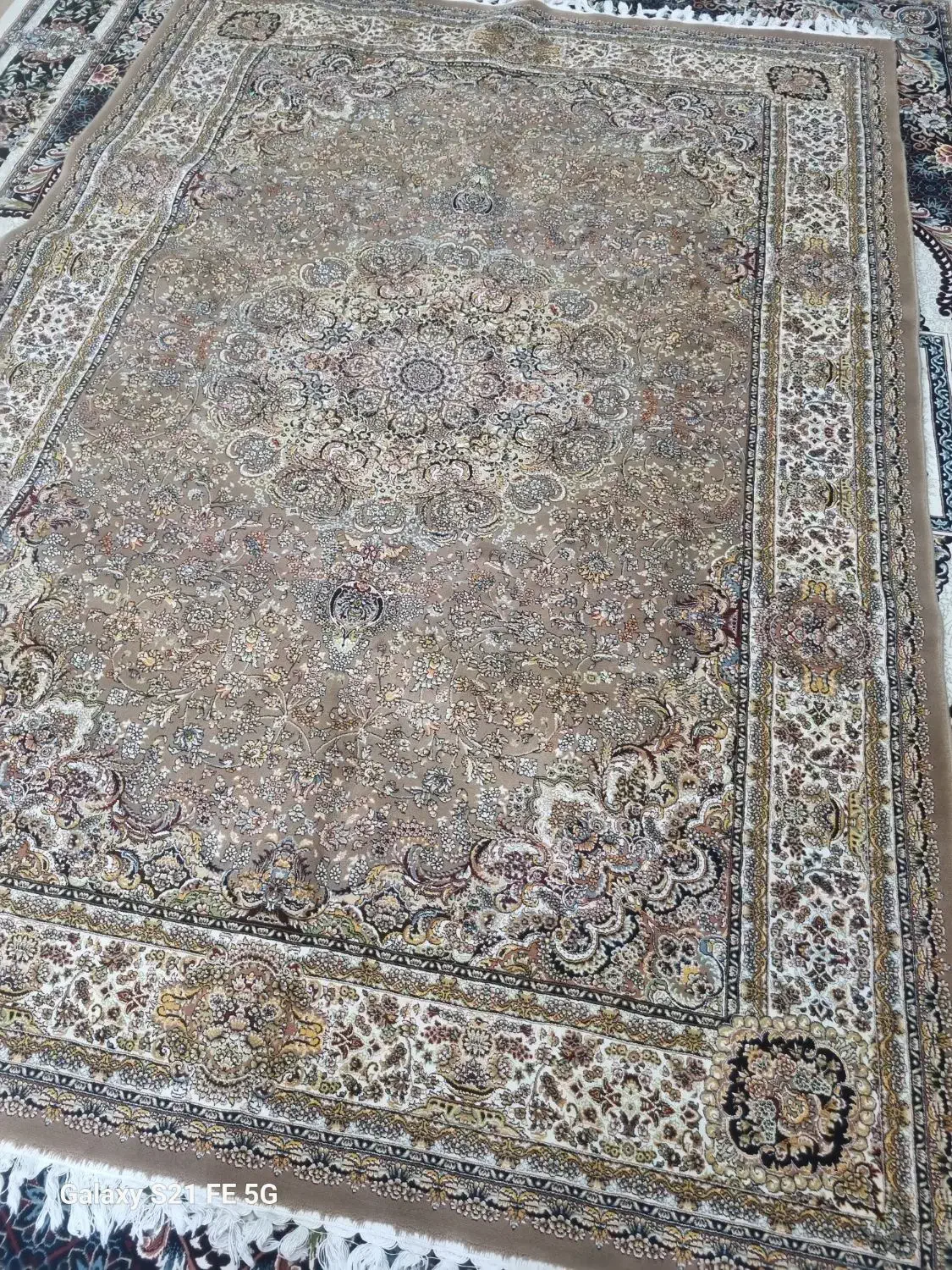 دوعدد 6متری دوتا قالیچه 1در 1ونیم(خرید فروش تعویض)|فرش|مشهد, شاهد (شهرک غرب)|دیوار