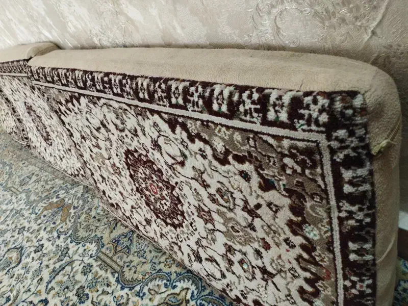 پشتی فرشی|پشتی|قم, نوبهار|دیوار