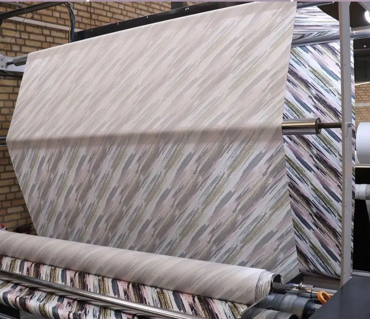 همکار خانم جهت کار در تولیدی|استخدام صنعتی، فنی، مهندسی|باقرشهر, |دیوار