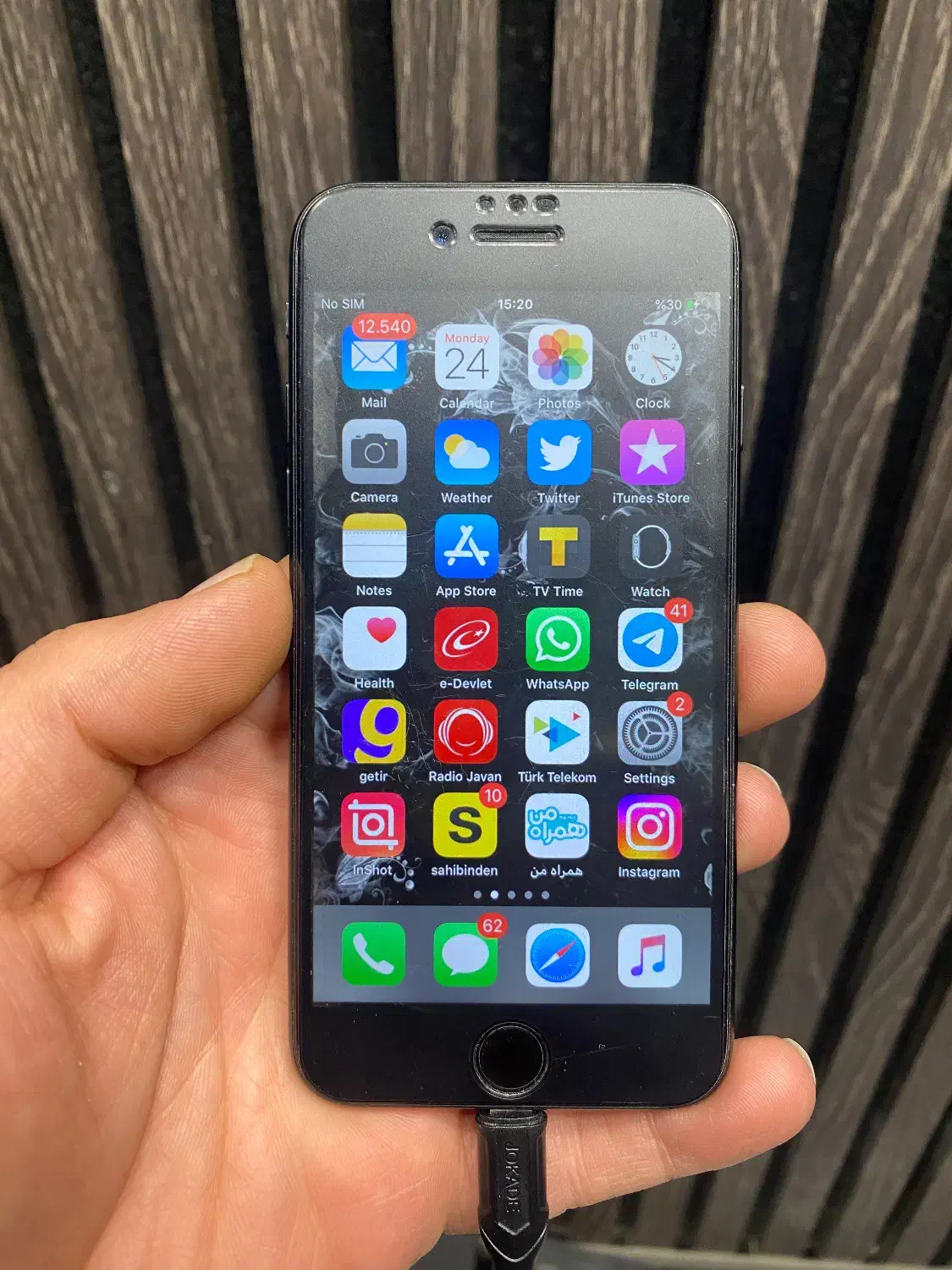 آیفون ۷ ۳۲ گیگ تمیز (زیر قیمت)|موبایل|تهران, پاسداران|دیوار