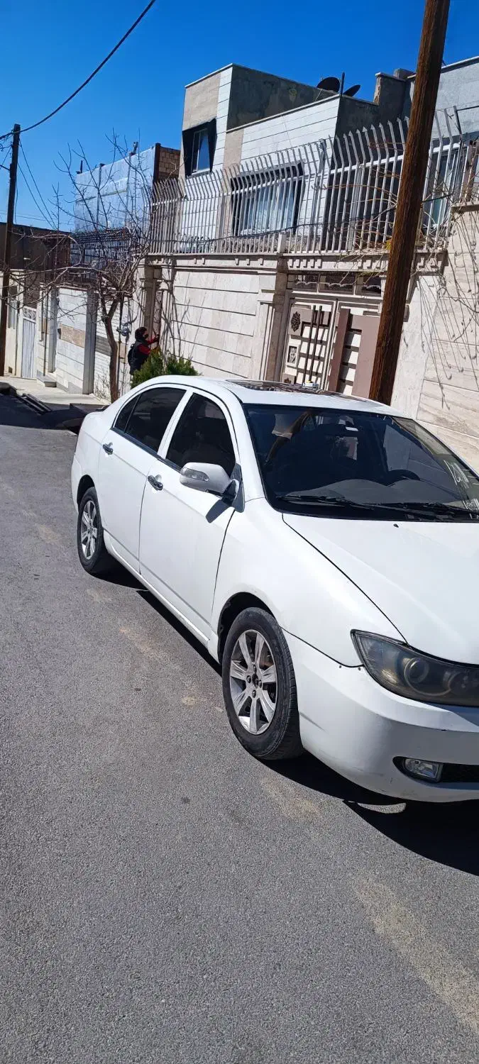 لیفان ۶۲۰ ۱۸۰۰|خودرو سواری و وانت|الیگودرز, |دیوار