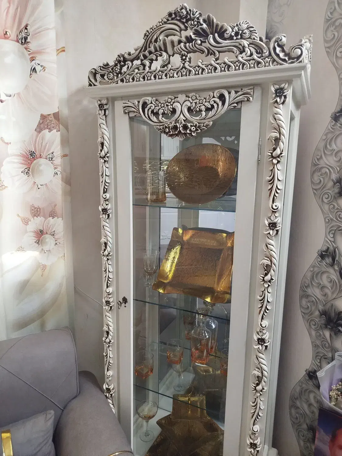 بوفه سفید|بوفه، ویترین، کنسول|قرچک, میرزائی جنوبی|دیوار