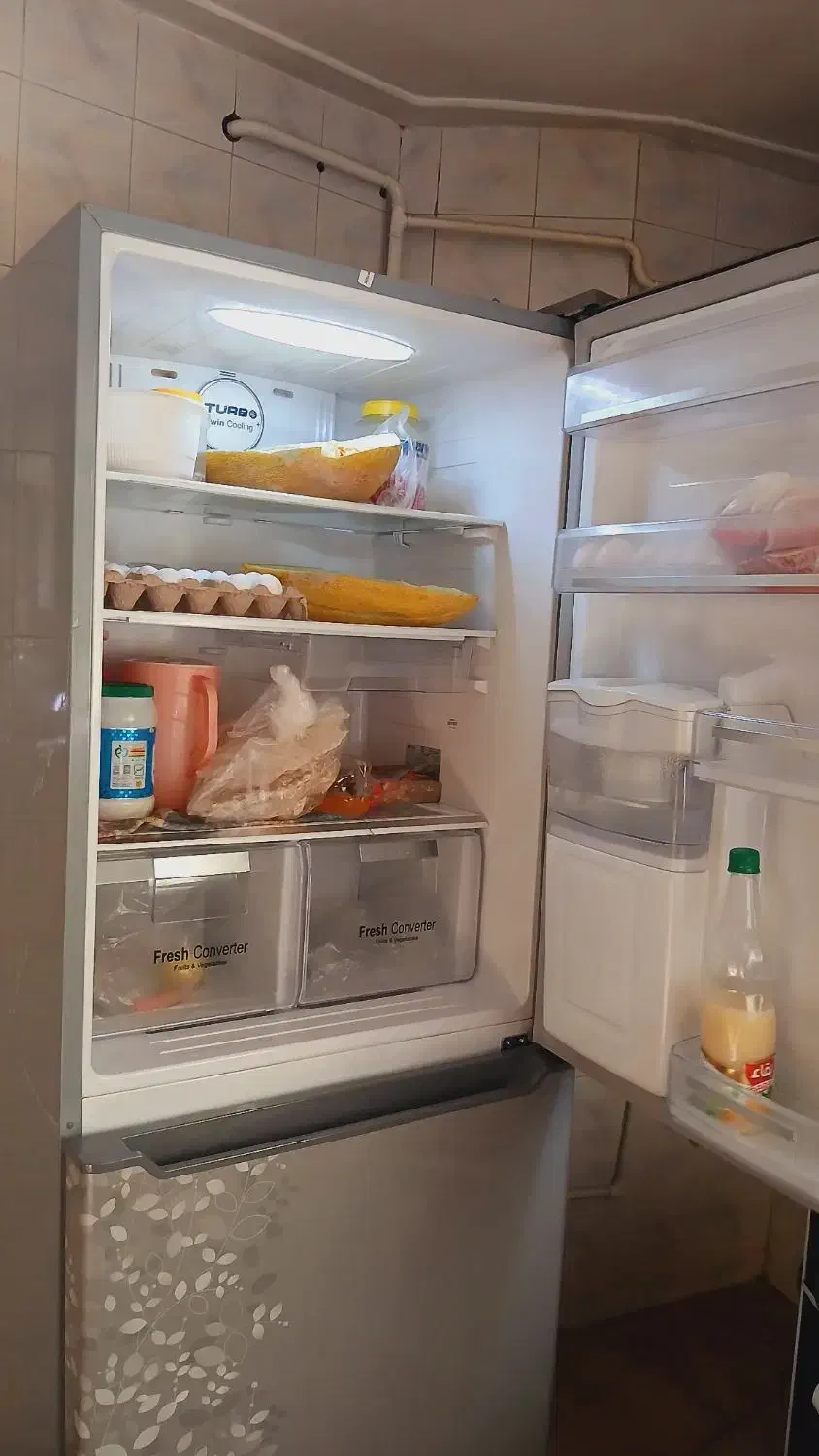 یخچال دو دره بزرگ|یخچال و فریزر|میانه, |دیوار