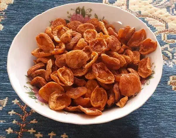 انواع برگه، قیصی،زرد آلو،آلبالو،برگ انگوروآبغوره|خوردنی و آشامیدنی|مشگین شهر, |دیوار