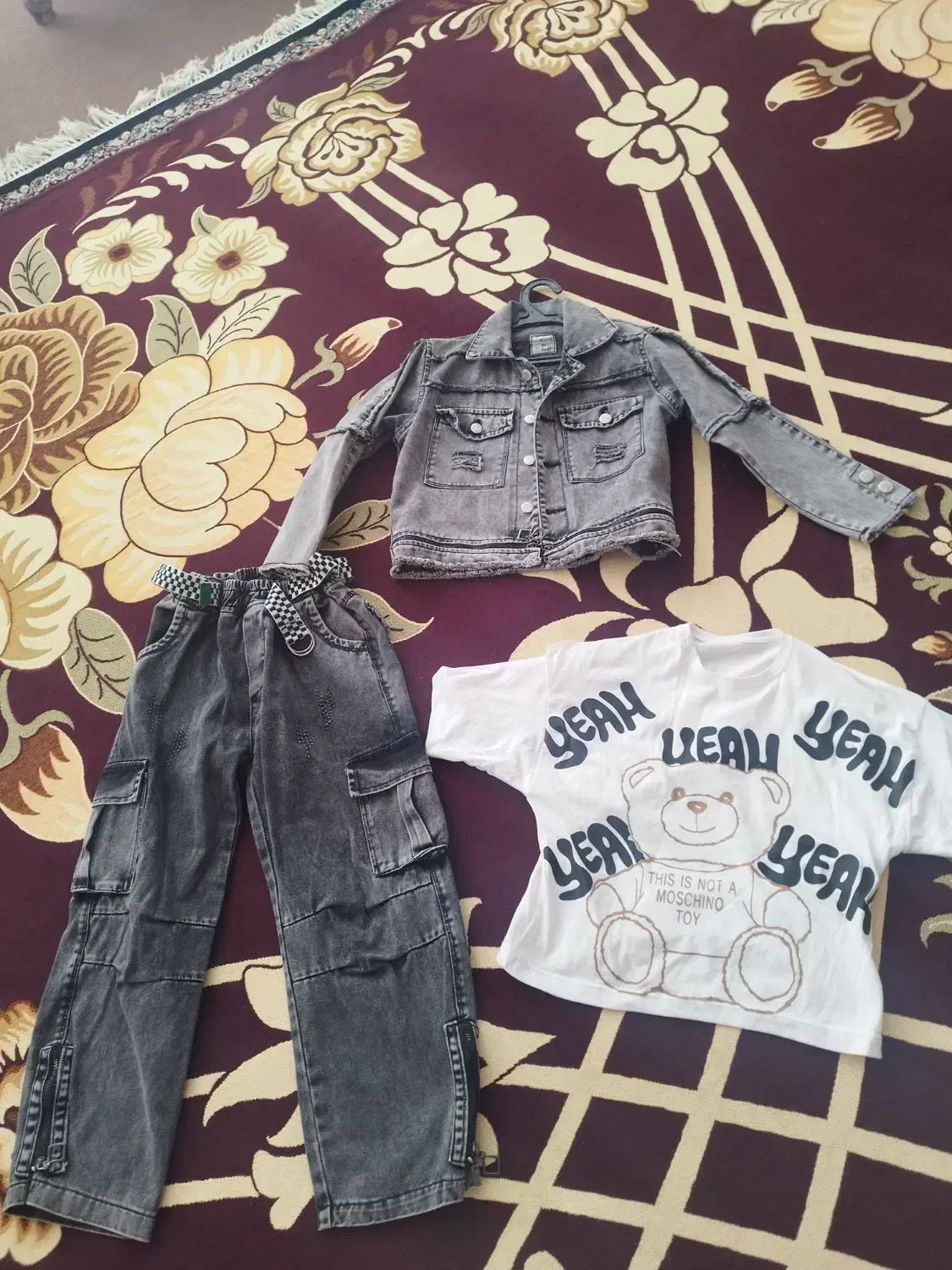 سه تیکه|لباس|ثمرین, |دیوار