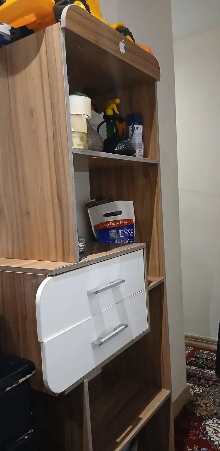 در حد نو|کتابخانه، شلف، قفسه‌های دیواری|تهران, جماران (نیاوران)|دیوار