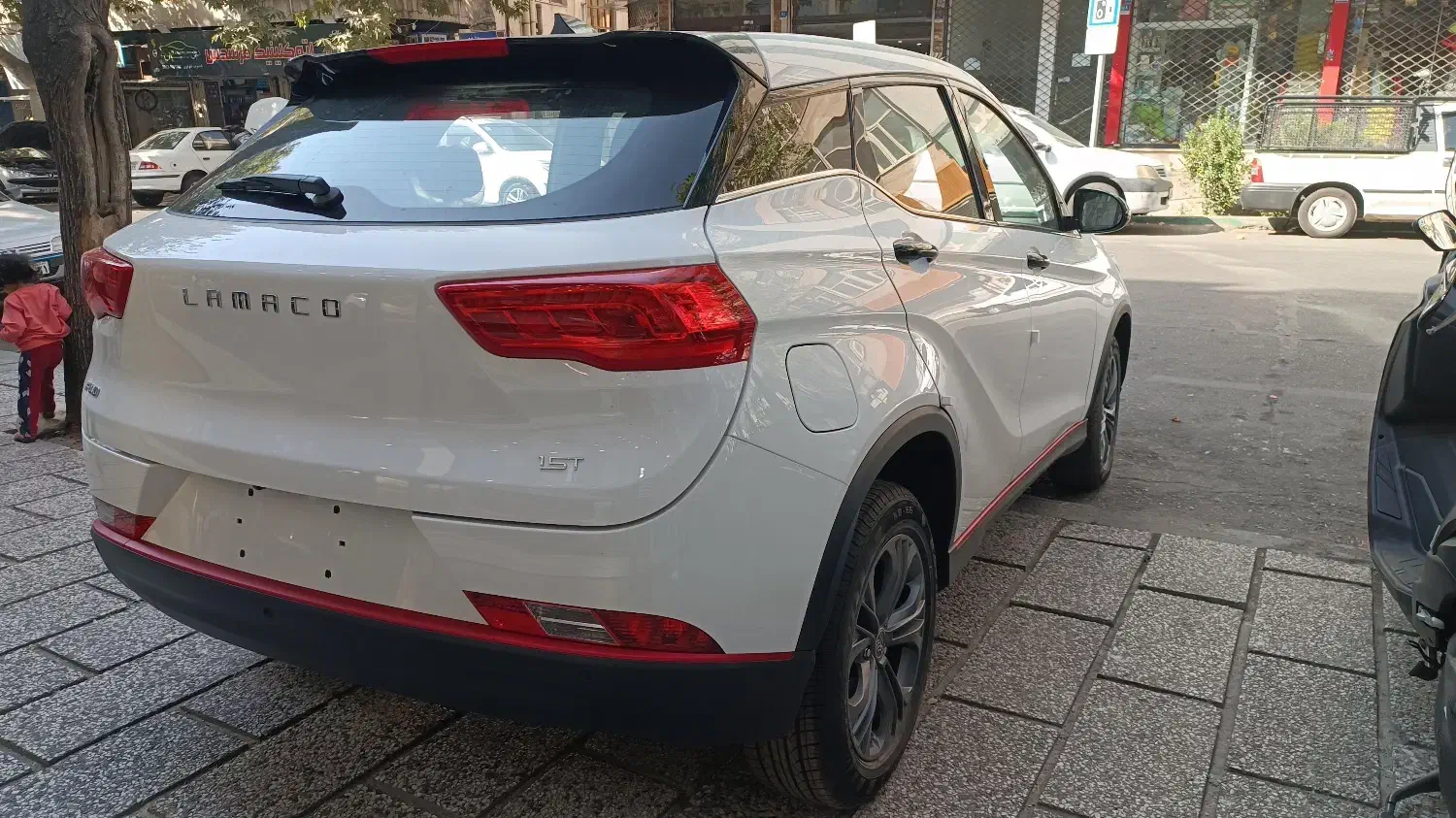 لاماکو فلو با اقساط بلند مدت|خودرو سواری و وانت|تهران, پونک|دیوار