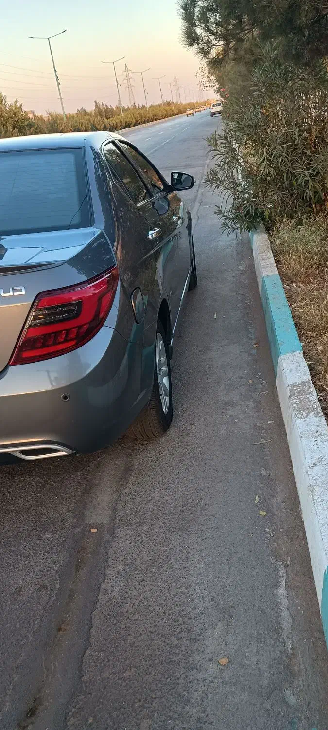 دنا پلاس|خودرو سواری و وانت|یزد, |دیوار