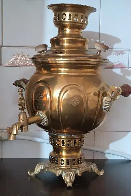 سماور ذغالی|سماور، چای‌ساز، قهوه‌ساز|میانه, |دیوار