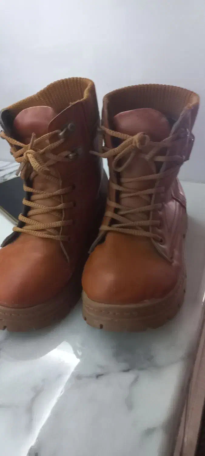 بوت|کیف، کفش، کمربند|گنبد کاووس, |دیوار