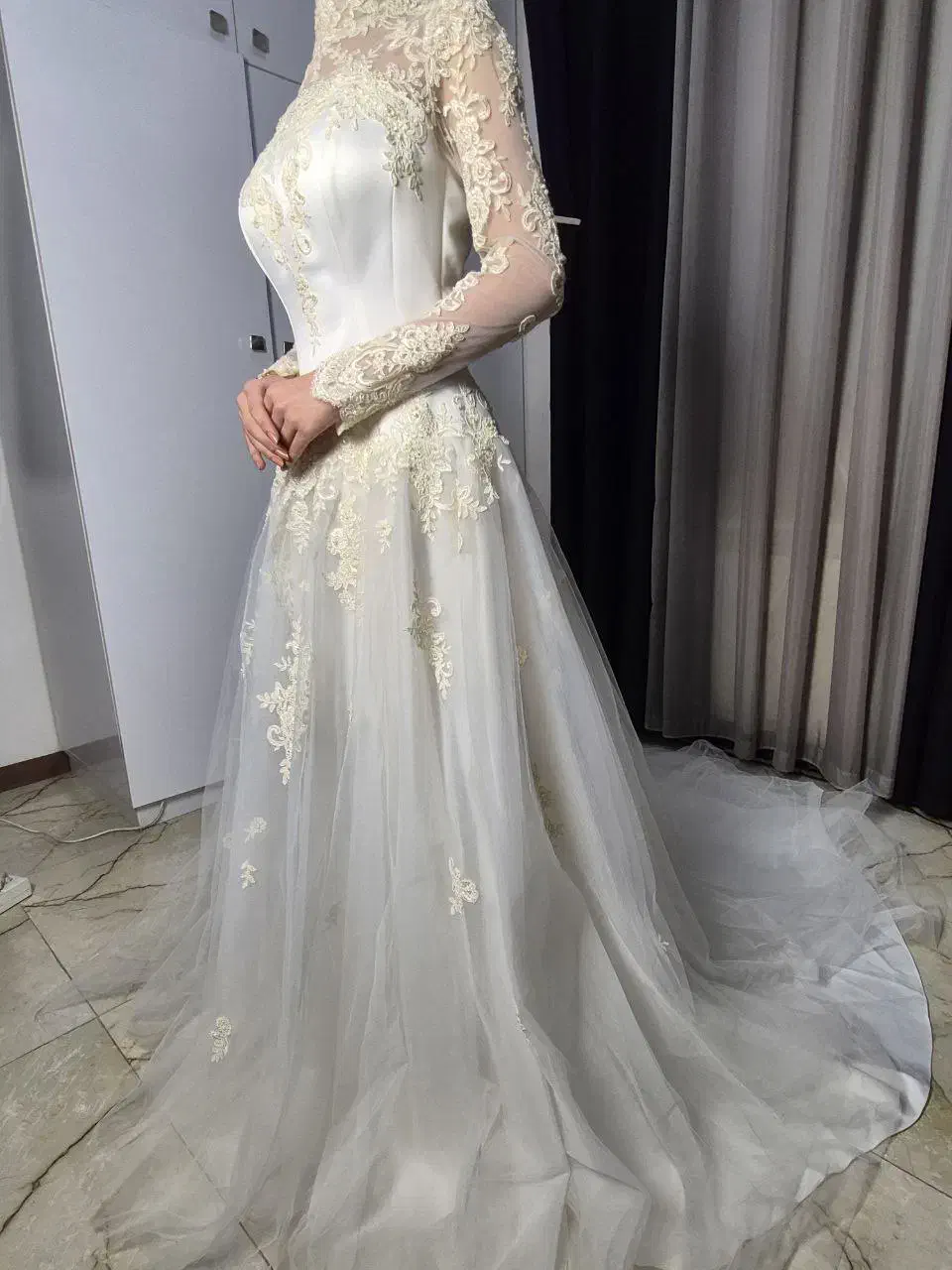 لباس عروسی و نامزدی کاملا نو|لباس|رشت, جهاد|دیوار