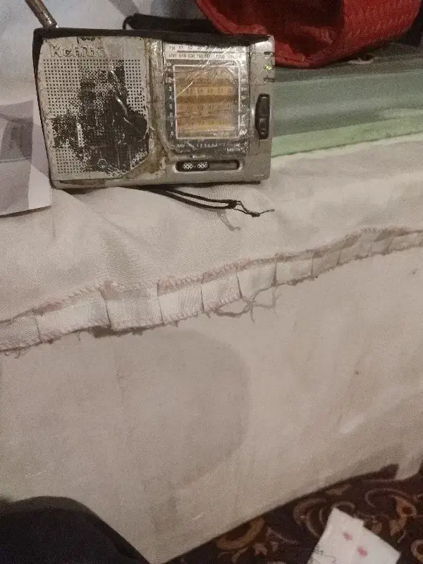 رادیو قدیمی|کلکسیون اشیاء عتیقه|قائن, |دیوار