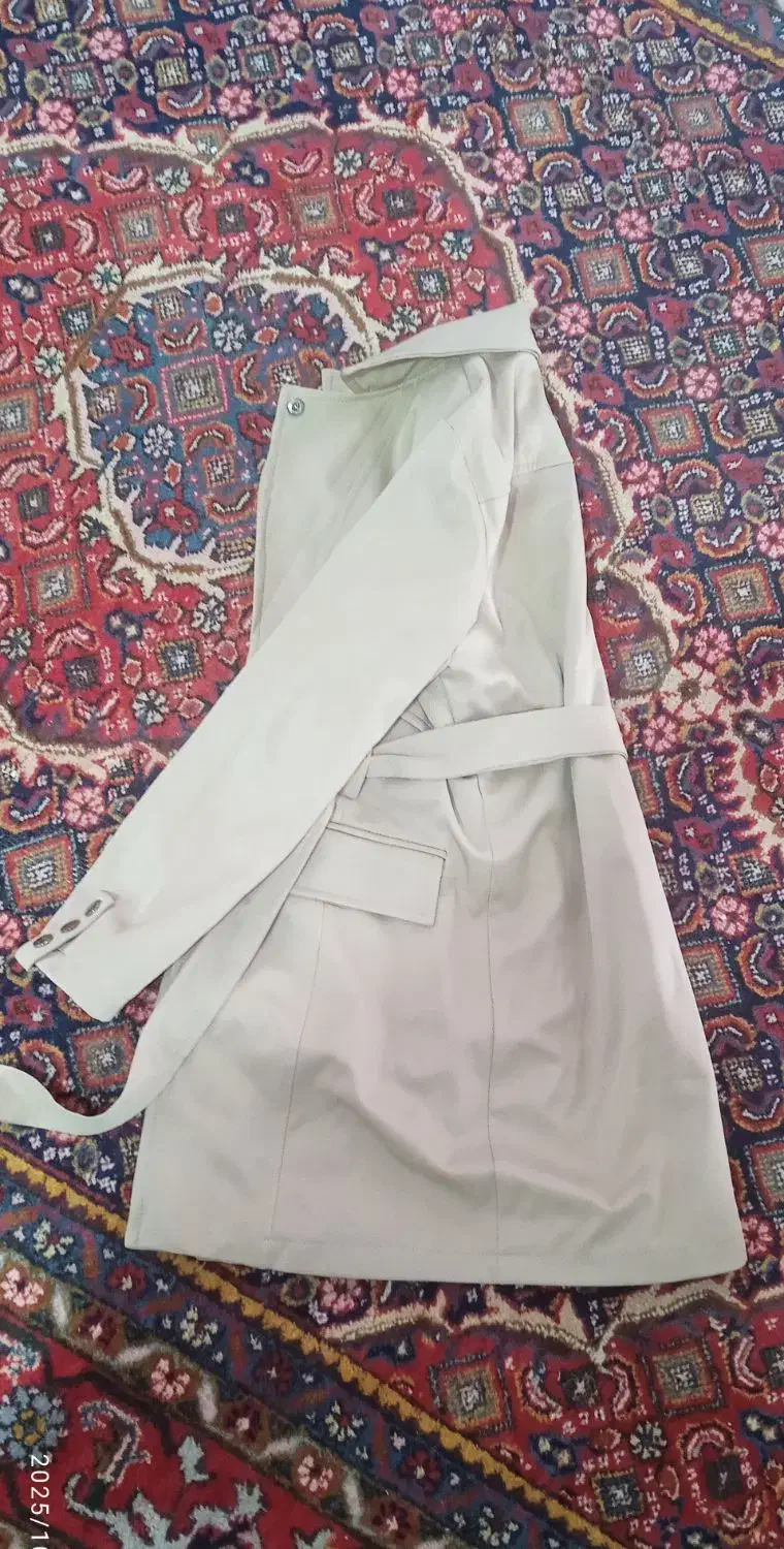 بارانی|لباس|مشگین شهر, |دیوار