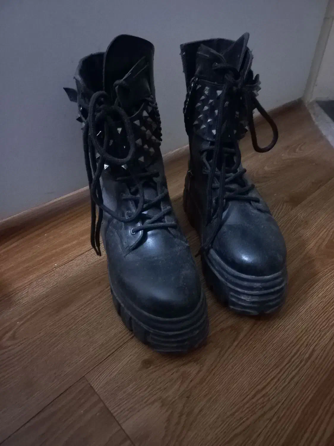 نیم بوت مشکی سایز۳۹|کیف، کفش، کمربند|تهران, ولنجک|دیوار