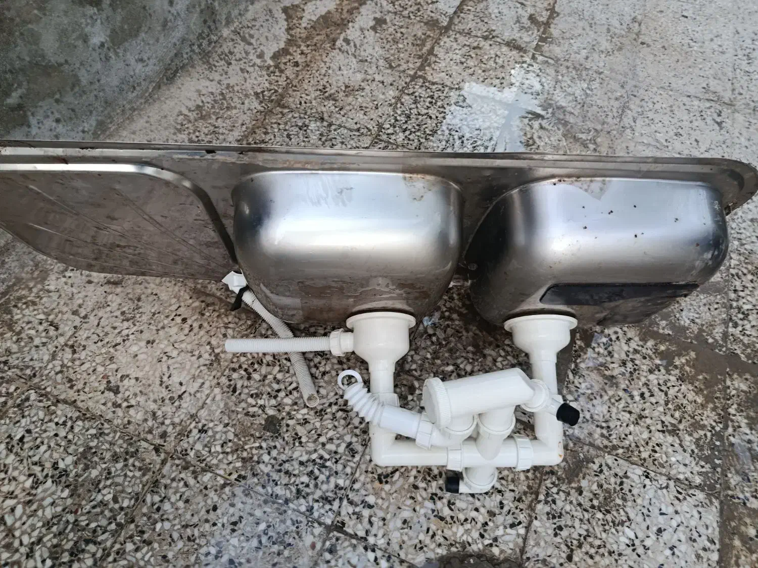 سینک|آب‌چکان و نظم‌دهنده ظروف|قشم, |دیوار