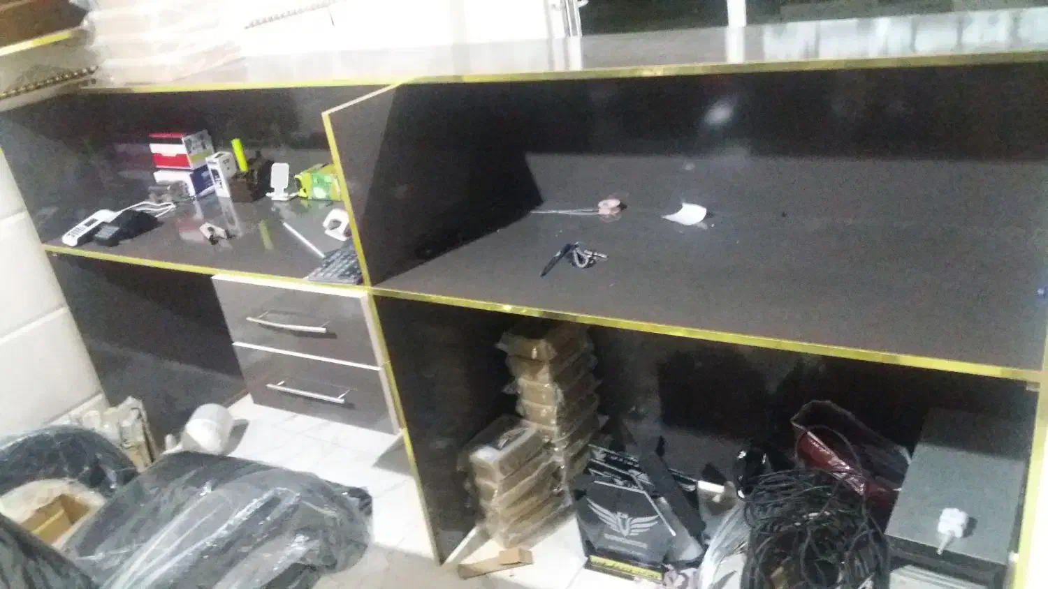 میز کانتر  نوک مدادی|دفتر کار|سلماس, |دیوار