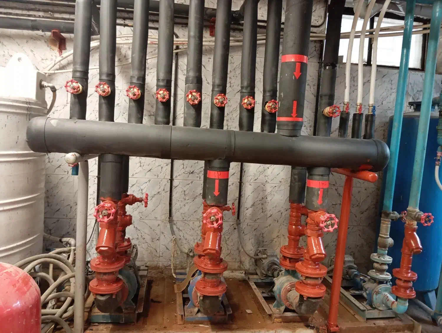 تاسیسات و لوله کشی|خدمات پیشه و مهارت|اصفهان, برازنده|دیوار