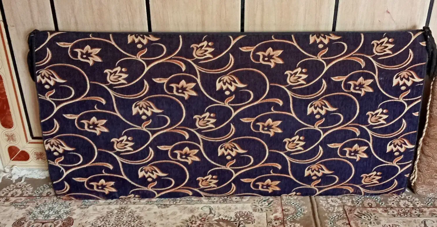 پشتی|پشتی|خرمآباد, |دیوار