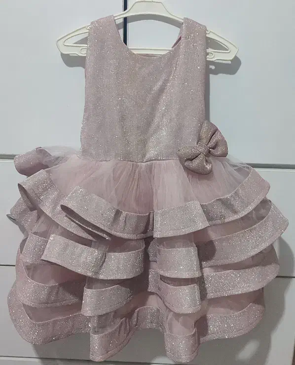 پیراهن دخترانه|کفش و لباس بچه|پاکدشت, پاکدشت (مامازند)|دیوار