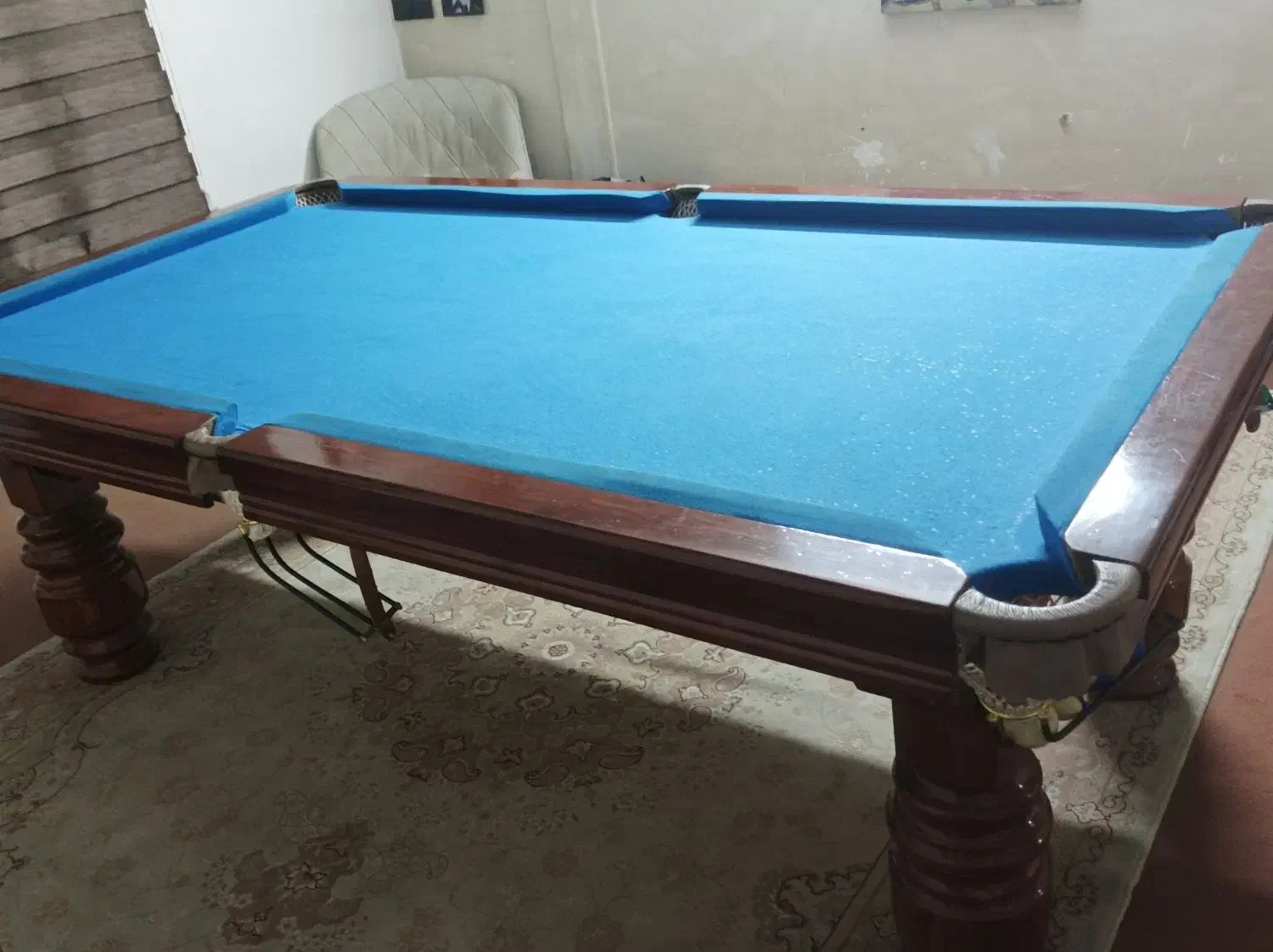 بیلیارد 8فوا|ورزش‌های توپی|رباط‌کریم, رباط‌کریم|دیوار