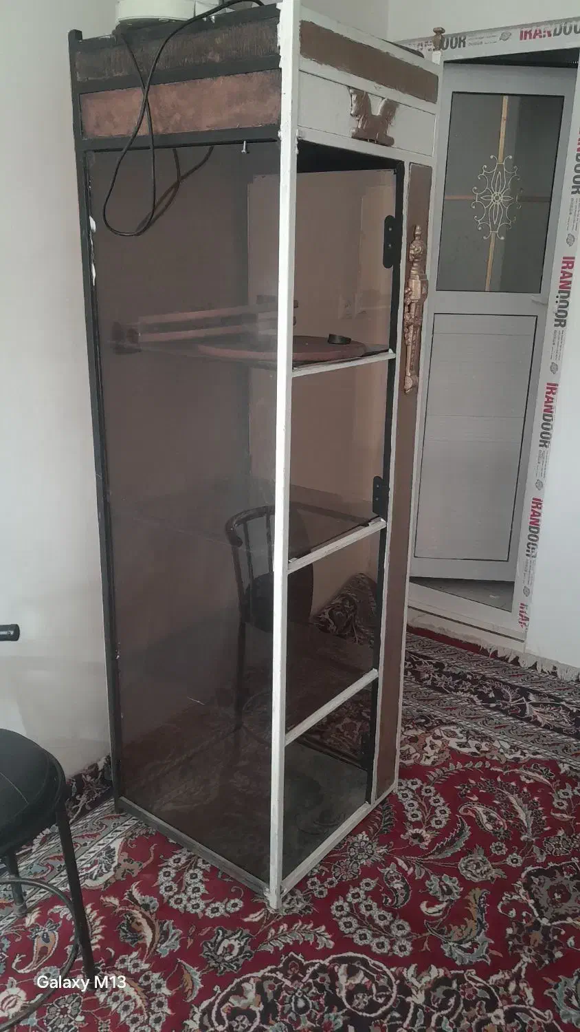 گنجه فلزی|کتابخانه، شلف، قفسه‌های دیواری|مشهد, شهرک بهارستان|دیوار