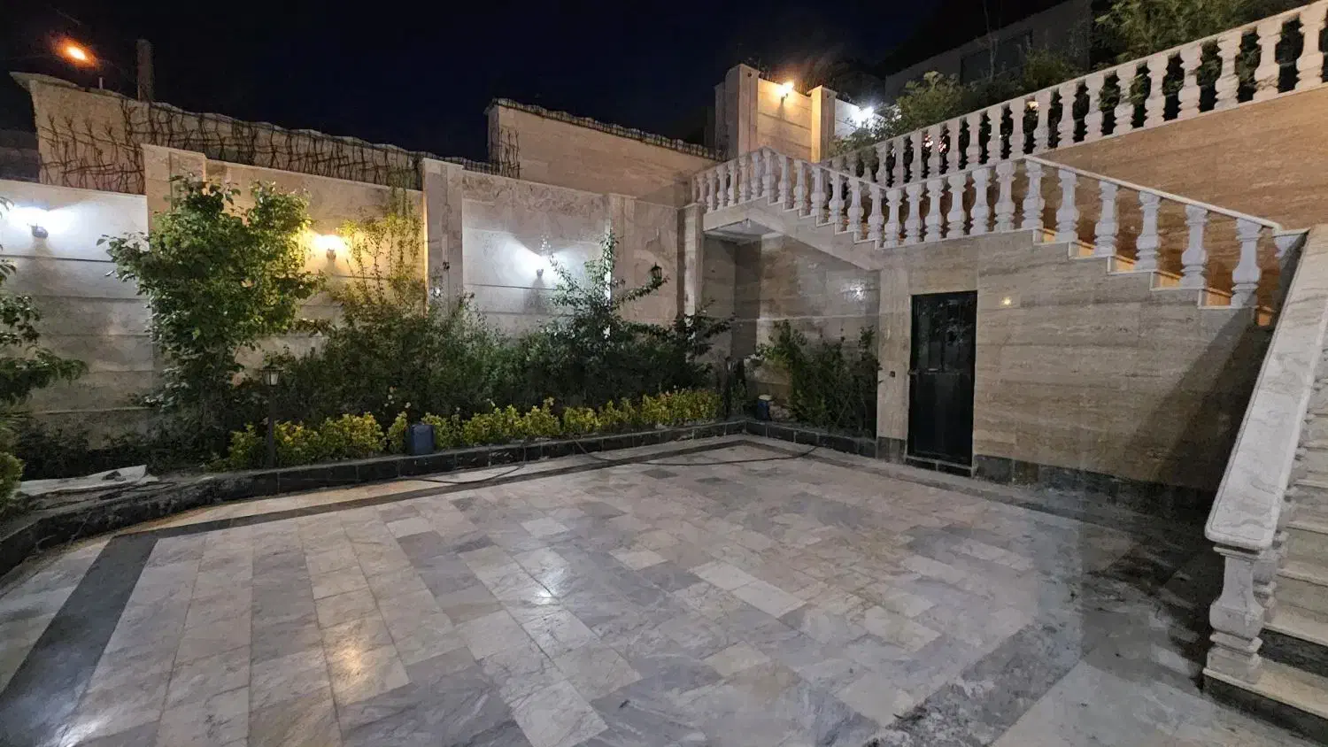 ویلایی.۵۰۰ متری .بنای ۱۶۰ مهرآباد. رودهن|فروش خانه و ویلا|رودهن, |دیوار