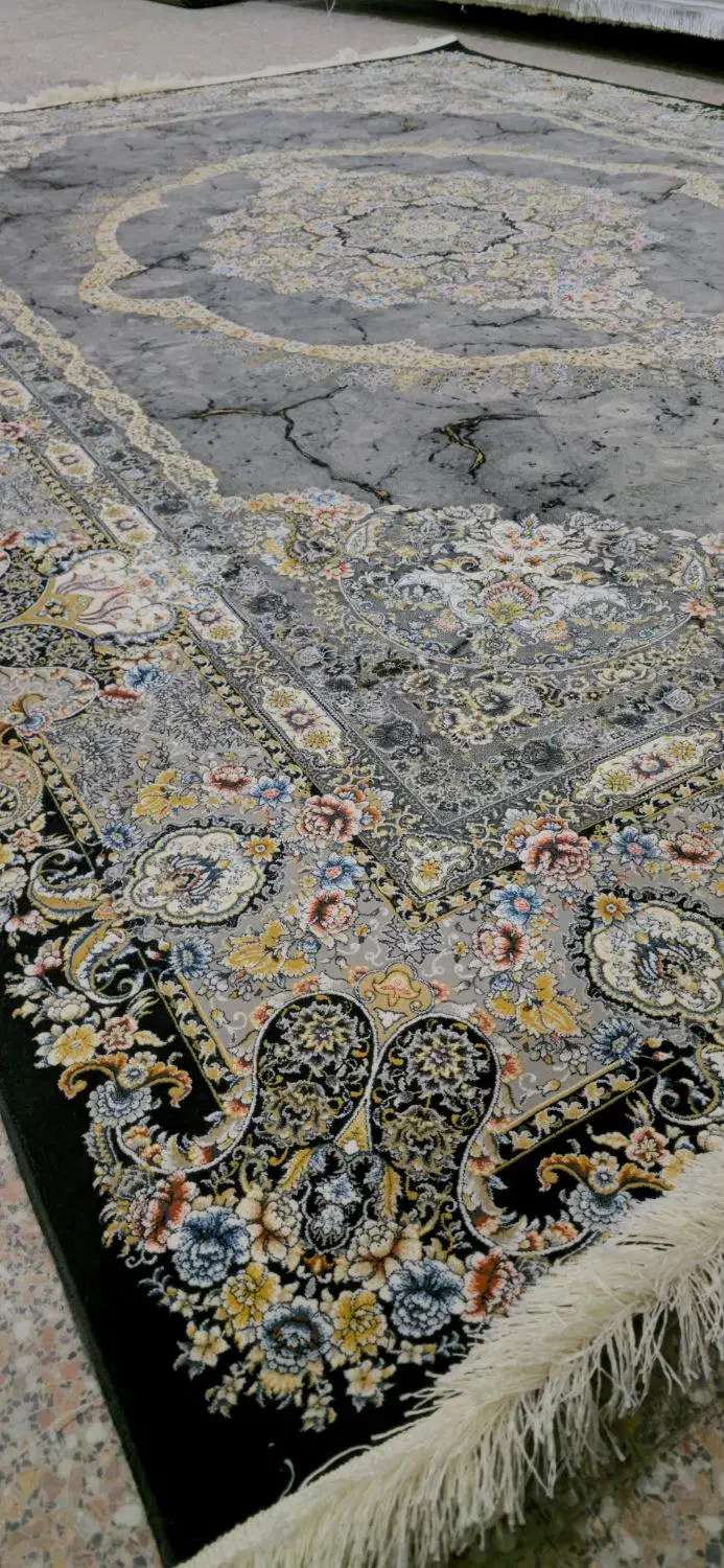 دو تخته فرش ۹متری ۱۲۰۰شانه زیرفی|فرش|شیراز, شهرک گلها|دیوار