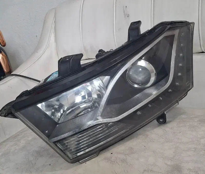 چراغ وطلق ۲۰۷رانا،دنا،سمند،پرشیا|قطعات یدکی و لوازم جانبی|نسیم‌شهر, |دیوار