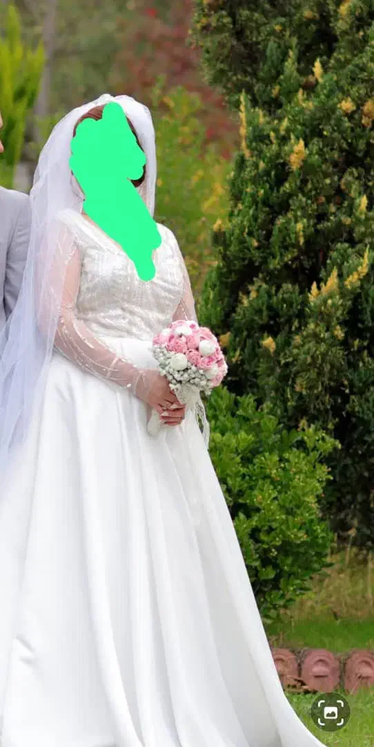 لباس عروس گیپورباژیپون طبقه ای . یک بارپوشیده شده|لباس|آستارا, |دیوار