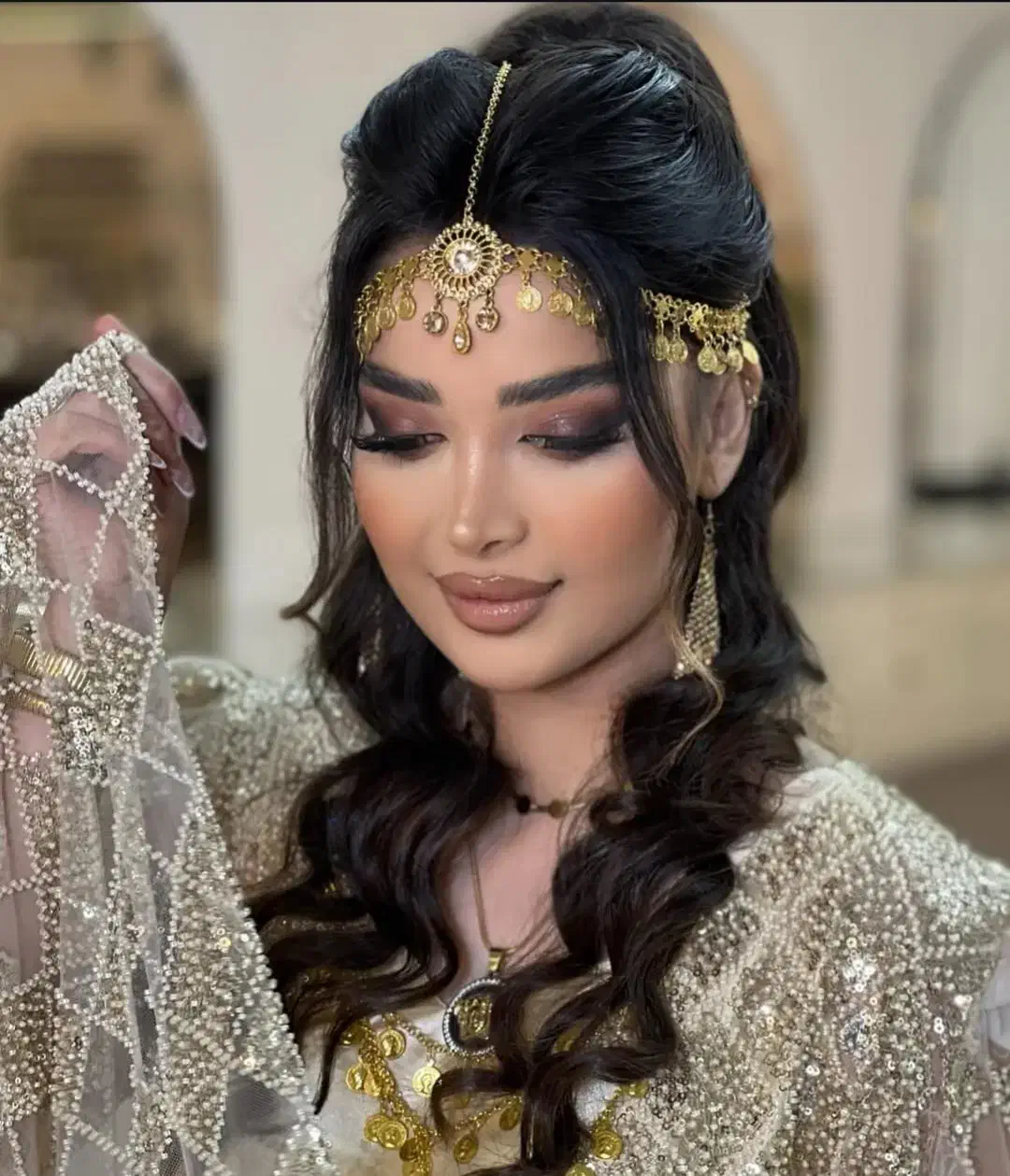 تخفیف میکاپ و شینیون یلدایی|خدمات آرایشگری و زیبایی|کرمانشاه, |دیوار