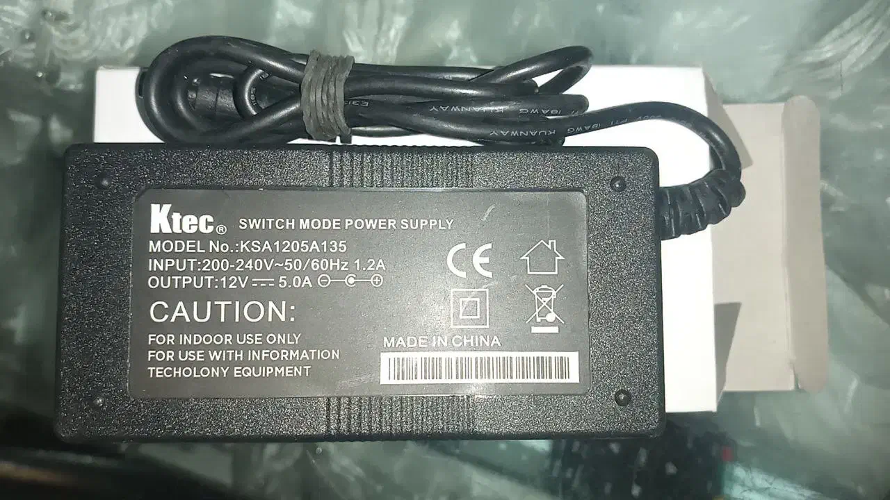 آداپتور ۱۲ ولت ۵ آمپر درجه یک|دوربین عکاسی و فیلم‌برداری|تبریز, |دیوار