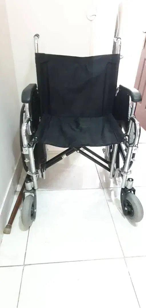 ویلچر واکر و عصای چوبی و عصای۳ پایه|آرایشی، بهداشتی، درمانی|تهران, بیسیم|دیوار