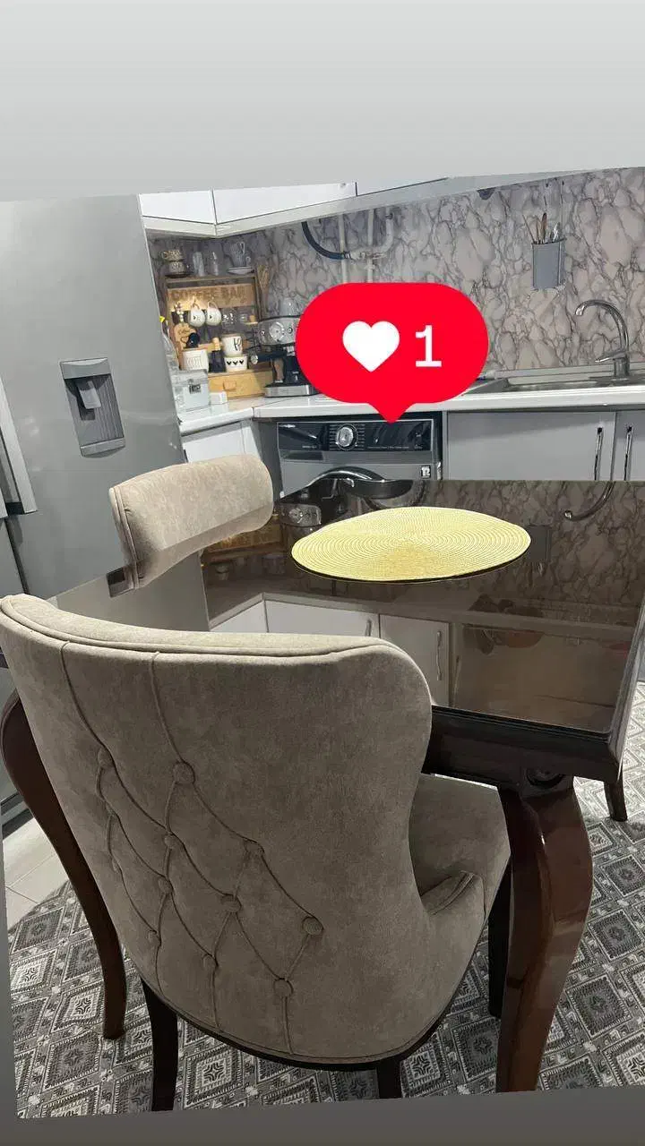 میز غذاخوری ۴ نفره در حد نو|میز و صندلی غذاخوری|میانه, |دیوار