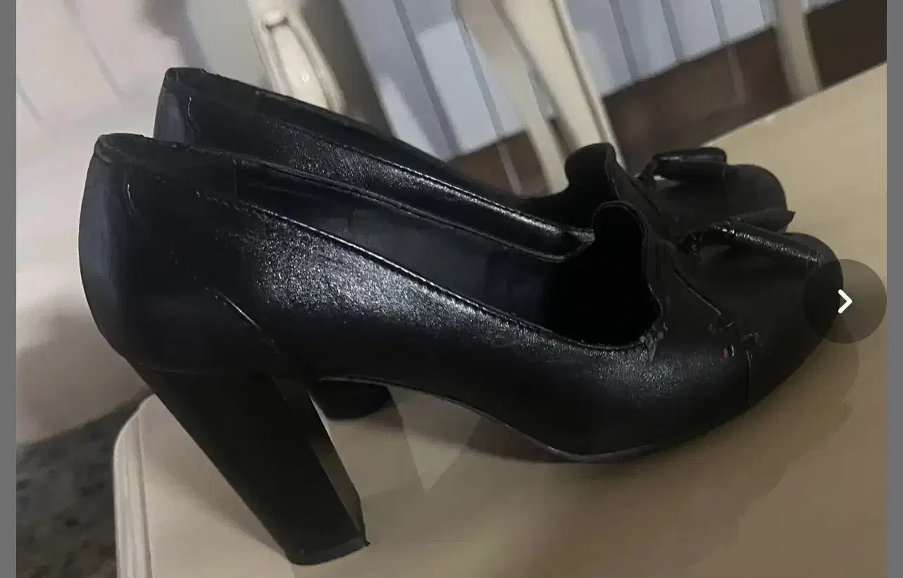 کفش|کیف، کفش، کمربند|گنبد کاووس, |دیوار