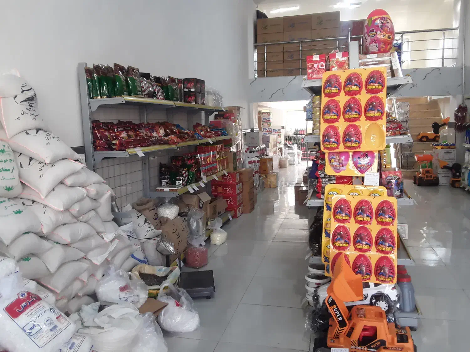 استخدام فروشنده خانم|استخدام خدمات فروشگاه و رستوران|میاندوآب, |دیوار