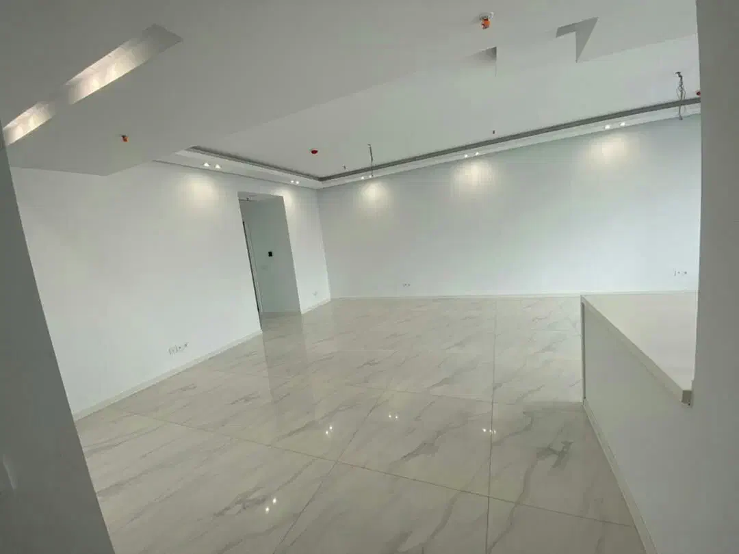 ۱۷۰متر  صرافها  نوساز  ۲پارکنیک  مشاعات‌دار