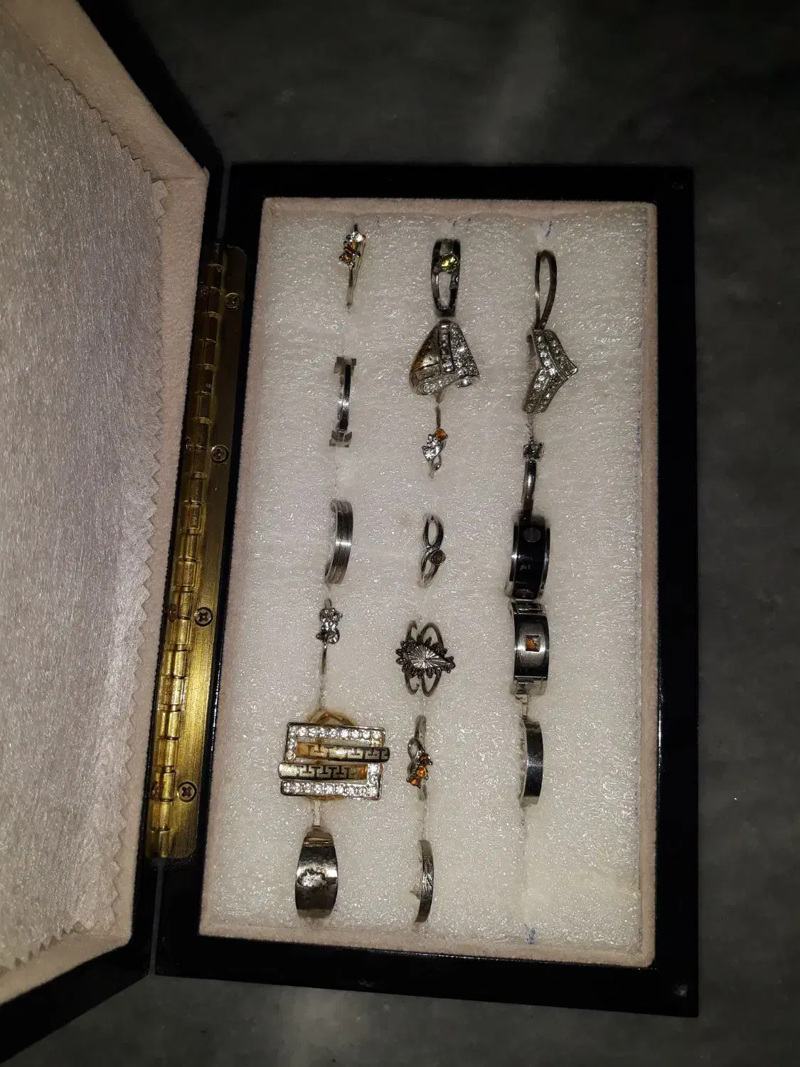 تعداد۱۹عددانگشترهمراه جعبه|بدلیجات|کلاله, |دیوار