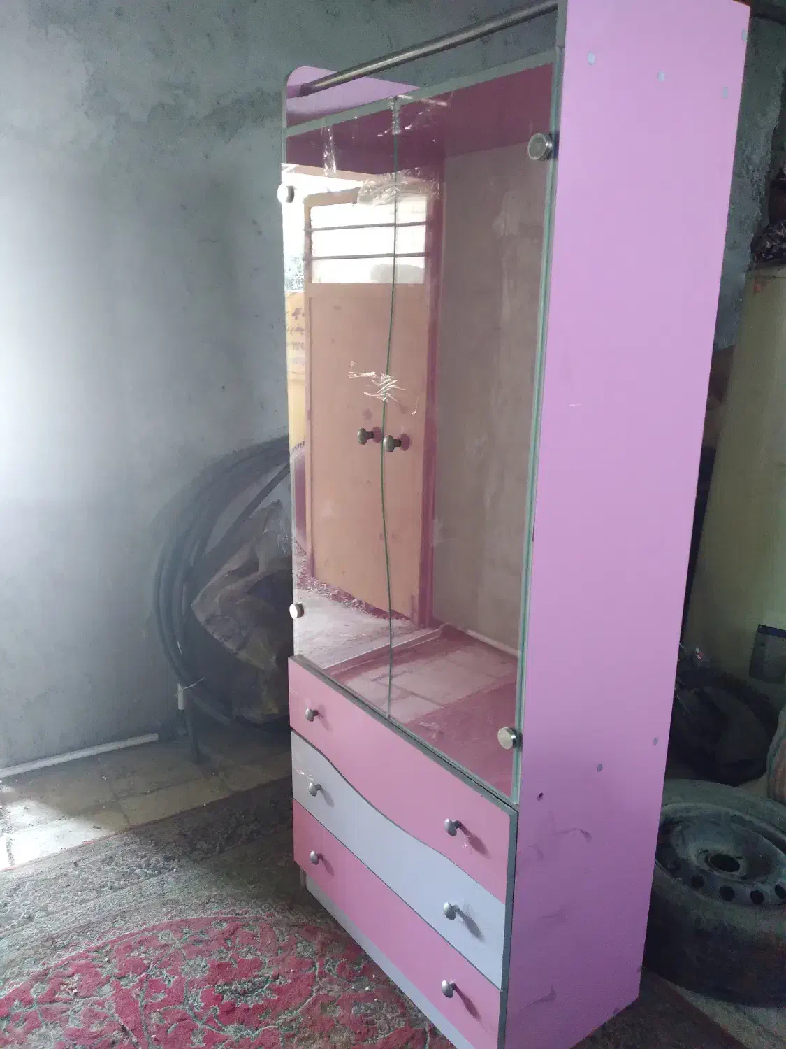 بوفه خارجی و تشک|اسباب و اثاث بچه|ساری, |دیوار