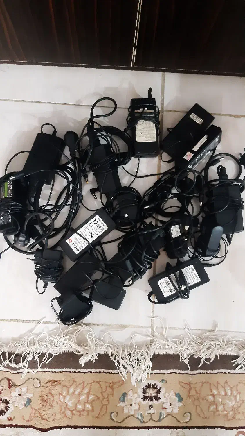 تعدادی شارژر لپ تاپ و دوربین|قطعات و لوازم جانبی رایانه|تهران, شهرک ابوذر|دیوار