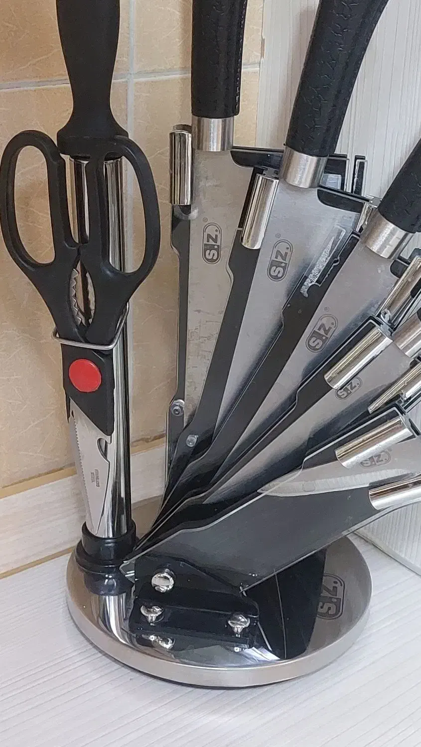 سرویس چاقو در حد نو زیر قیمت|ظروف پختوپز|شاهینشهر, شهرک میلاد|دیوار