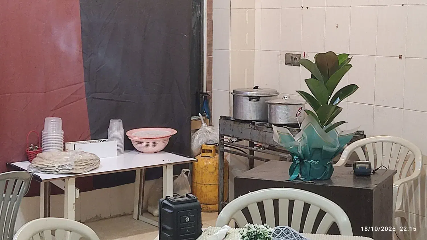 رهن و اجاره مغازه|اجارهٔ مغازه و غرفه|فولادشهر, B8|دیوار