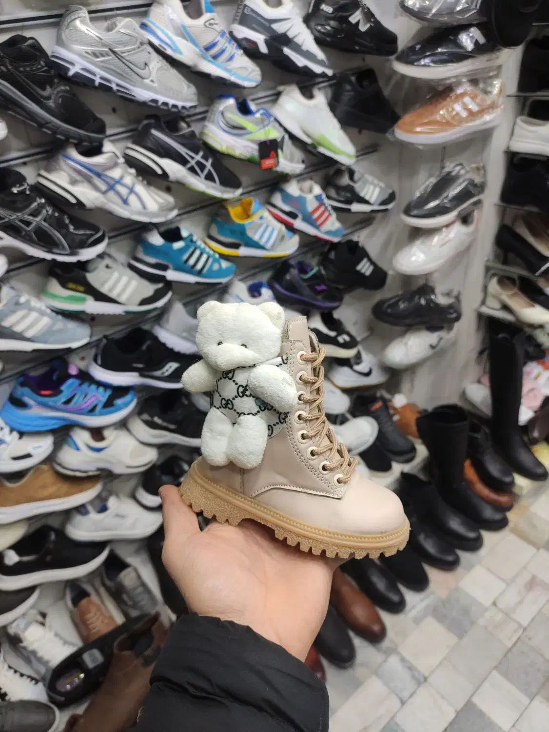 پوتین بچه گانه|کیف، کفش، کمربند|سقز, |دیوار