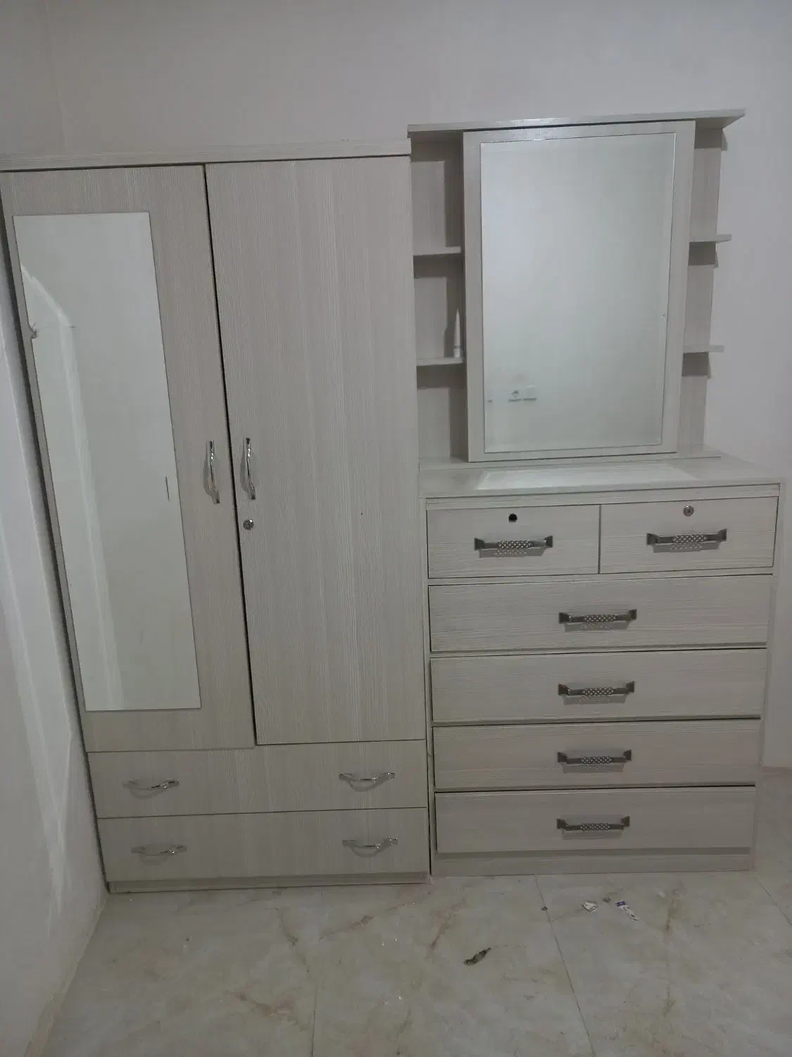 کمد ودراور درحد نو|جاکفشی، کمد، دراور|بومهن, |دیوار