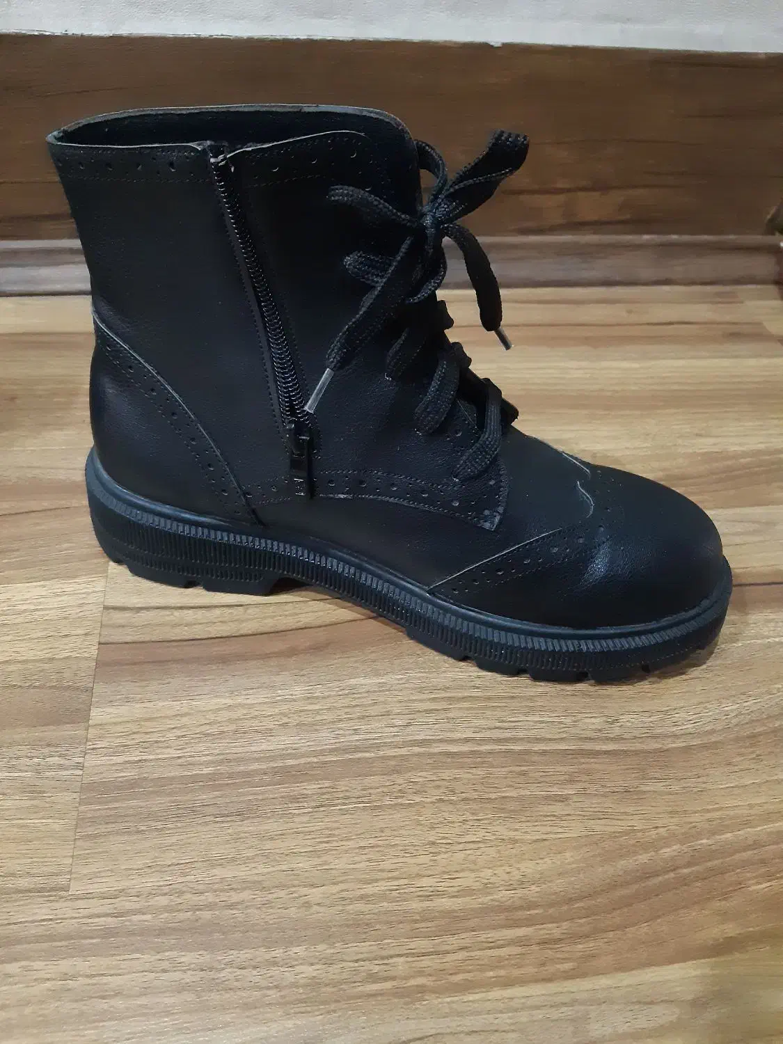 نیم بوت تمام چرم سایز۳۷و۴۰|کیف، کفش، کمربند|تهران, سازمان آب|دیوار