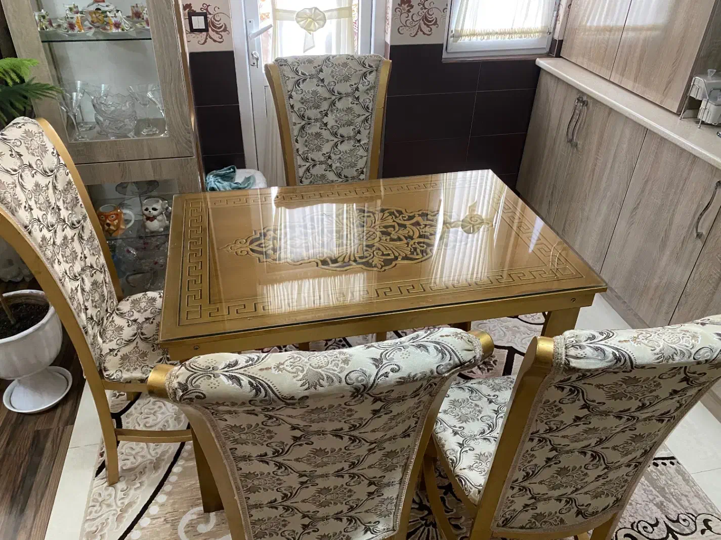 میز غذاخوری|میز و صندلی غذاخوری|اردبیل, |دیوار