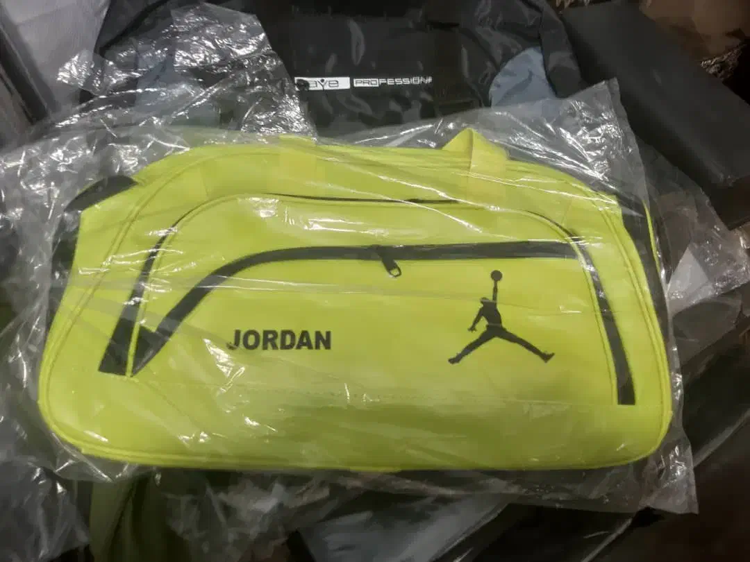 فروش ۱۰۰ عدد ساک وکیف باشگاه و کوله پشتی|کیف، کفش، کمربند|کرج, کوی امامیه|دیوار