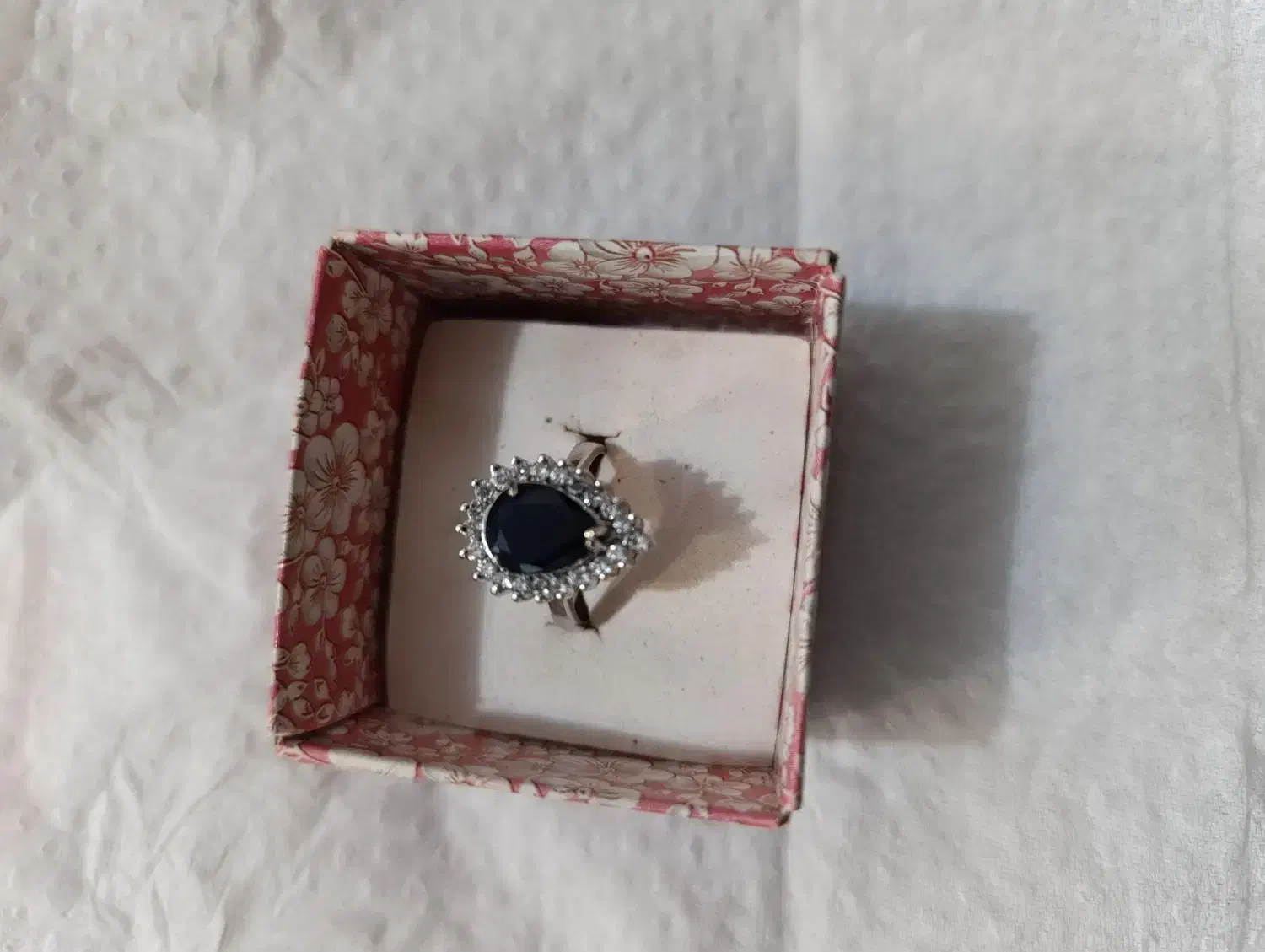 دستبند و انگشتر طلا برلیان و یاقوت کبود|جواهرات|لنجان, |دیوار