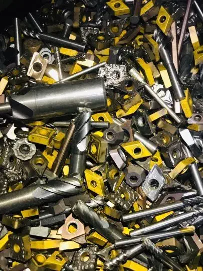 مرکز خرید ضایعات الماس و اینسرت های تراشکاری|خدمات پیشه و مهارت|چهاردانگه (تهران), |دیوار