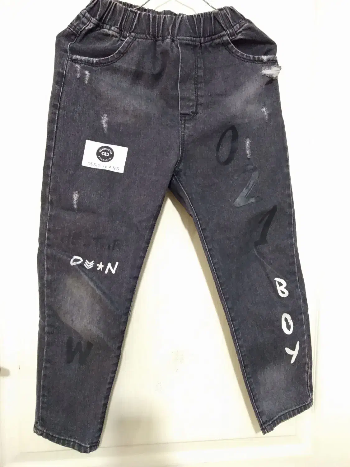 شلوار جین سفید و زغالی و بیلرسوت|کفش و لباس بچه|شیراز, نصر|دیوار