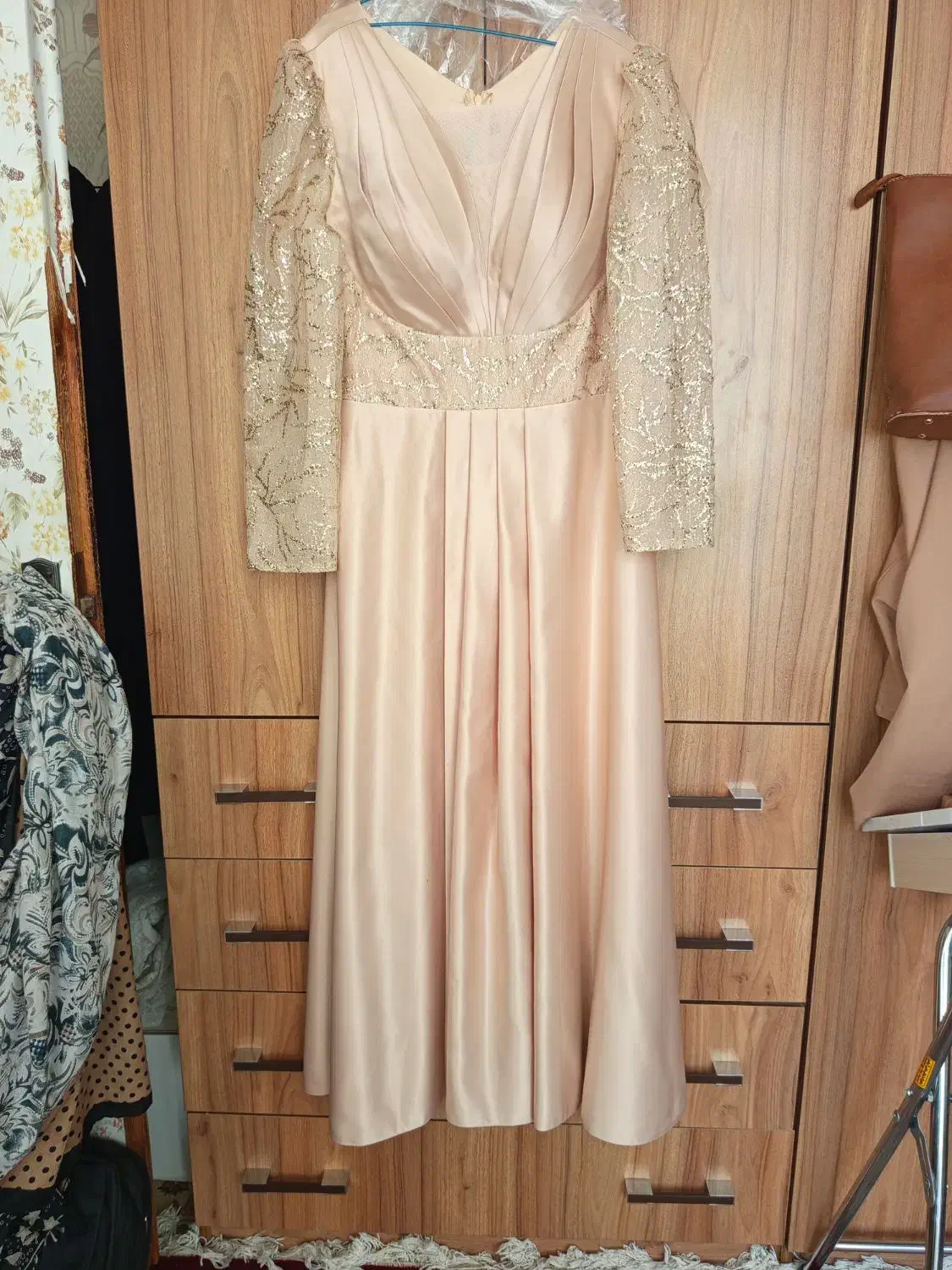 لباس مجلسی،شب|لباس|فردوسیه, |دیوار